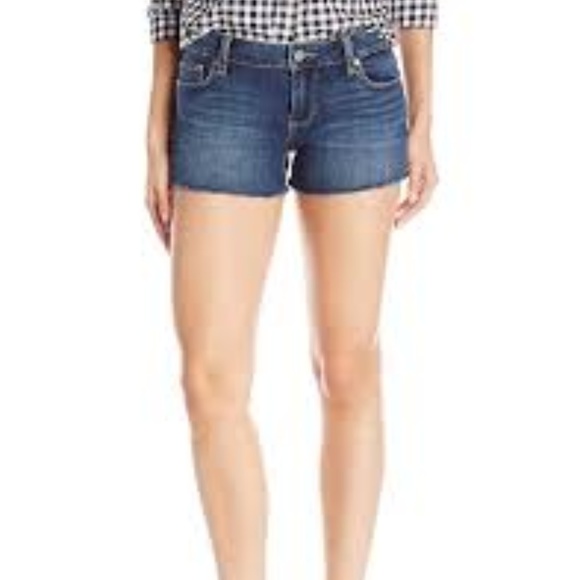 Paige | Bobby Jean Short - Picture 2 of 5